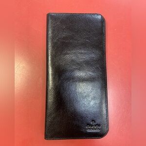 Gucci passport/card holder